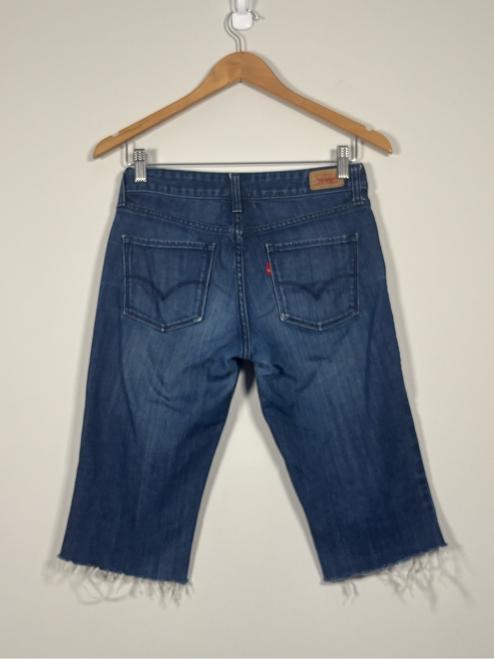 Levi's 553 Cut Off Denim Bermuda Shorts Raw Hem Mid Rise Blue Jeans Size 2